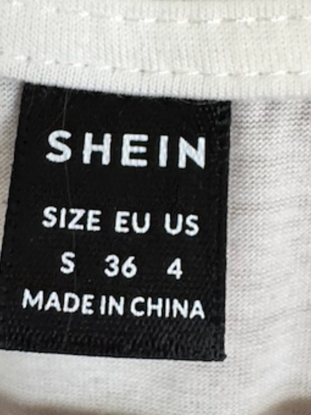 Shein White Size Small V-Neck Sleeveless Top - NWOT (B15) - Picture 4 of 4